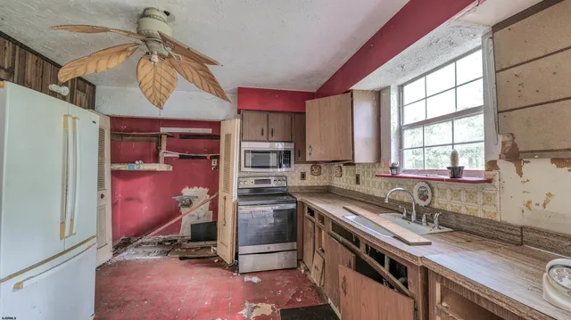 $249,900 | 430 Melon Avenue, Egg Harbor City, NJ 08215