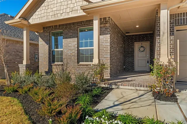 $3,000 | 537 Pickett Creek Drive, Aledo, TX 76008