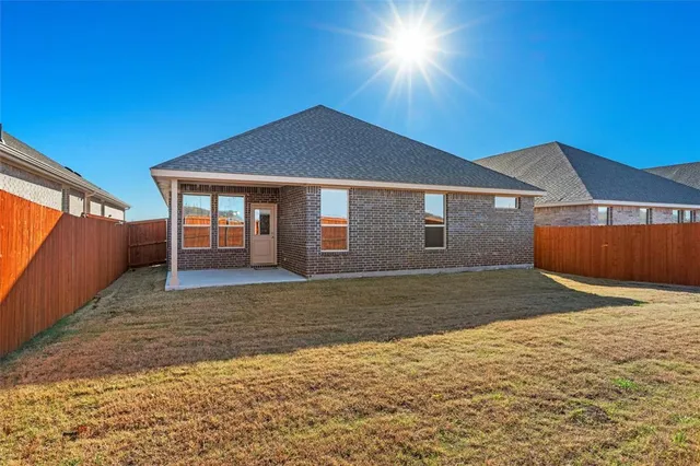 $3,000 | 537 Pickett Creek Drive, Aledo, TX 76008