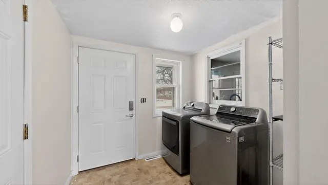 $279,900 | 204 Division Street Northeast, Chatfield, MN 55923