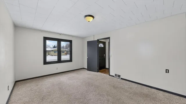 $279,900 | 204 Division Street Northeast, Chatfield, MN 55923