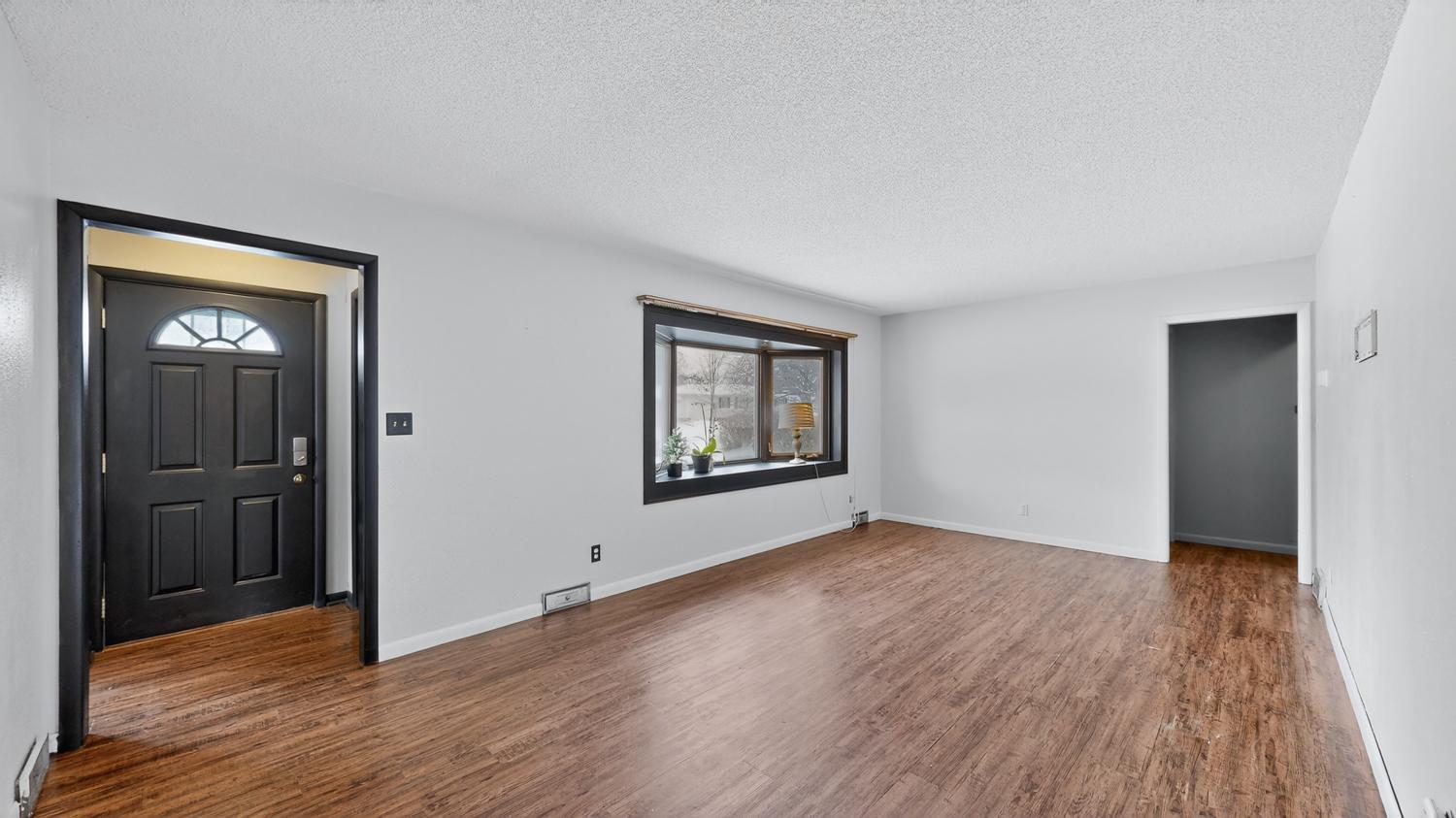 204 Division Street Northeast Chatfield, MN 55923 - Photo 3 of 56