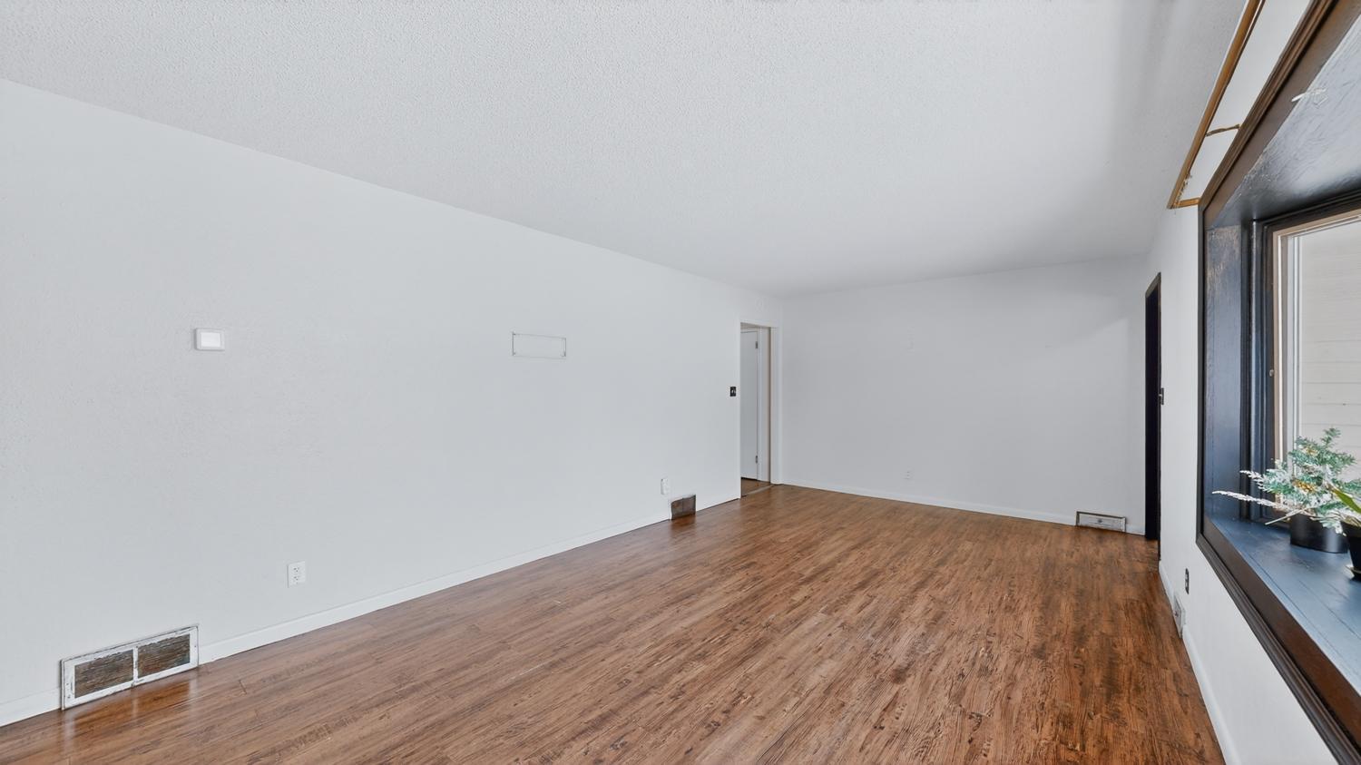 204 Division Street Northeast Chatfield, MN 55923 - Photo 4 of 56