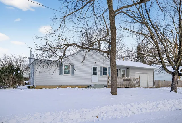 $279,900 | 204 Division Street Northeast, Chatfield, MN 55923