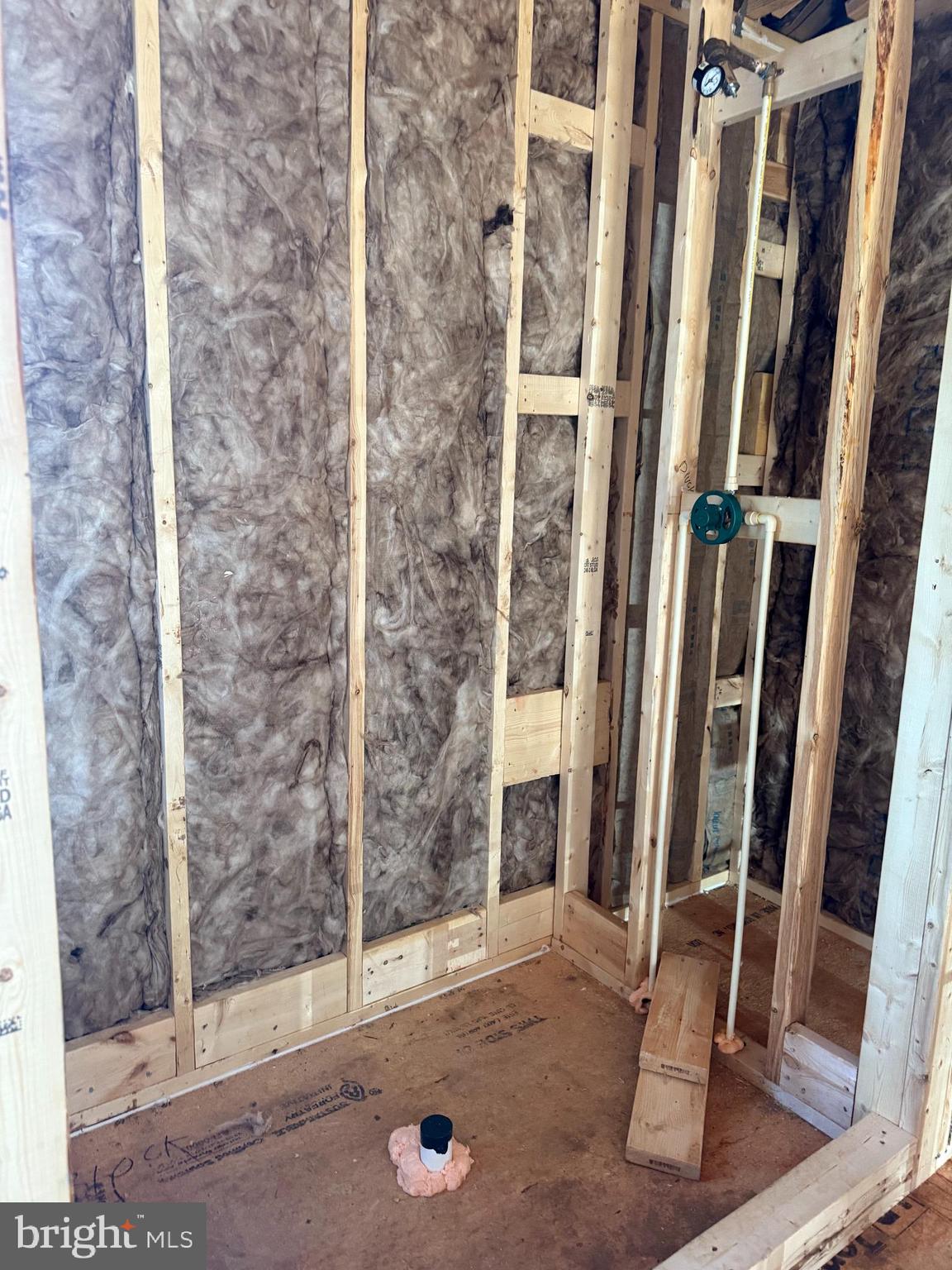 8 Creek Road Front Royal, VA 22630 - Photo 20 of 45 a view of a bathroom with a tub