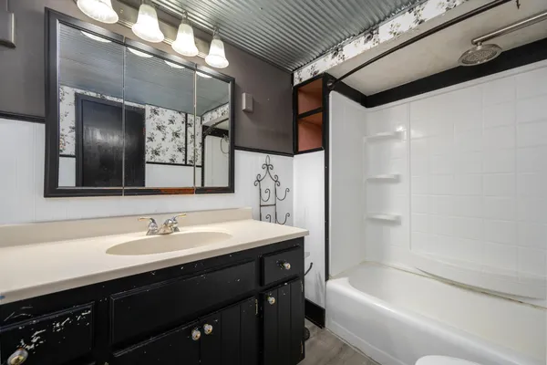 $225,000 | 599 10 1/2 Avenue, Clayton, WI 54004