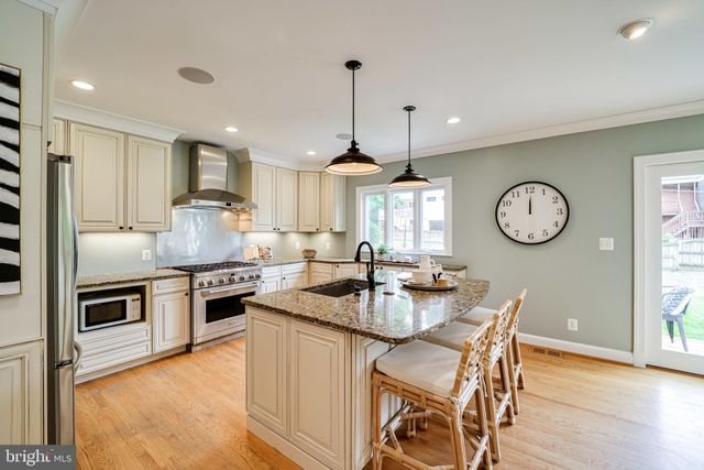 $1,488,500 | 204 MacArthur Road, Alexandria, VA 22305