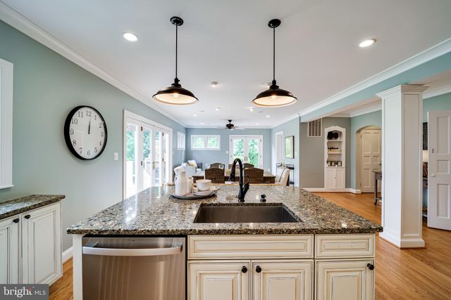 $1,488,500 | 204 MacArthur Road, Alexandria, VA 22305