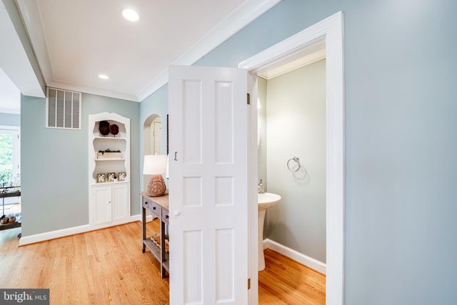 $1,488,500 | 204 MacArthur Road, Alexandria, VA 22305