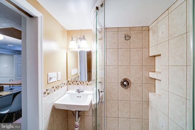 $1,488,500 | 204 MacArthur Road, Alexandria, VA 22305