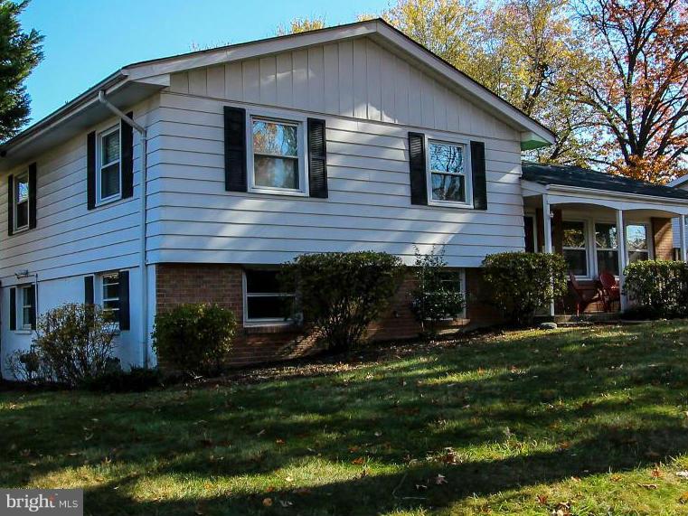 201 East Tazewell Road Sterling, VA 20164 - Photo 1 of 30 Exterior (Front)