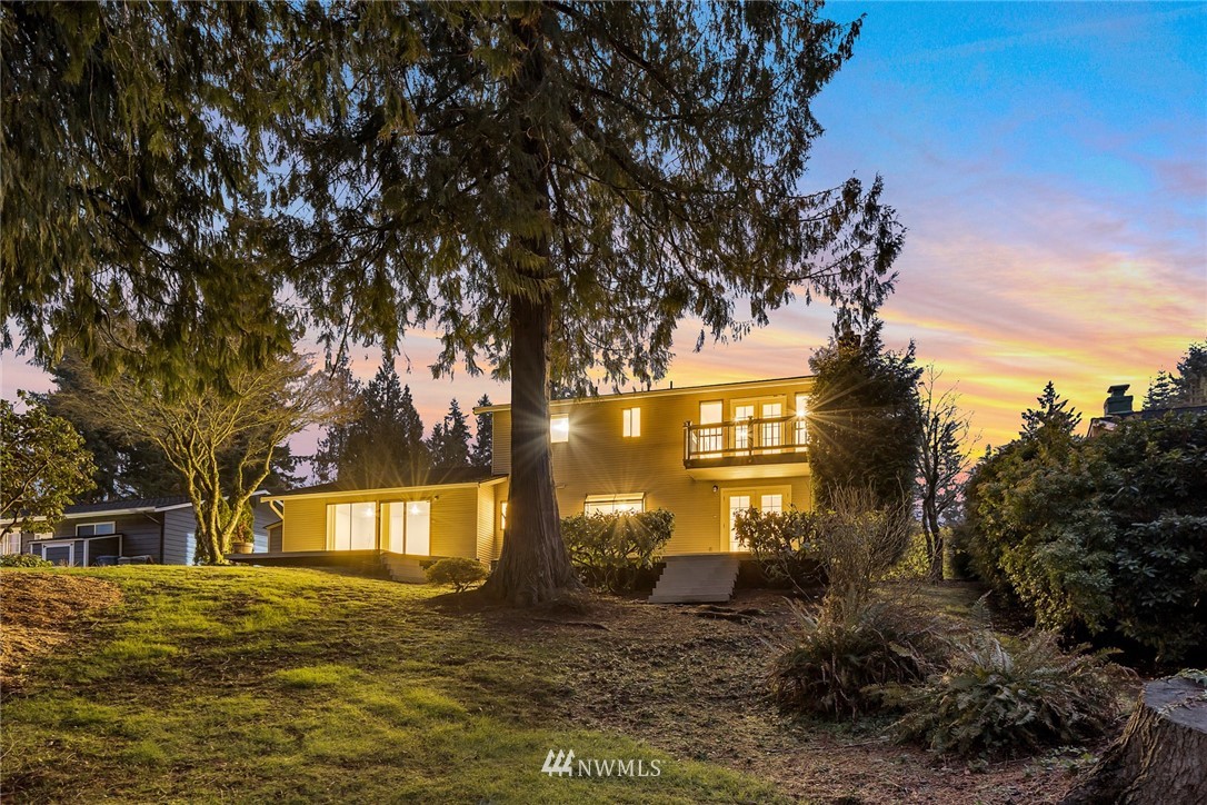 15230 Southeast 175th Place Renton, WA 98058 - Photo 1 of 35 Gallery Image 1