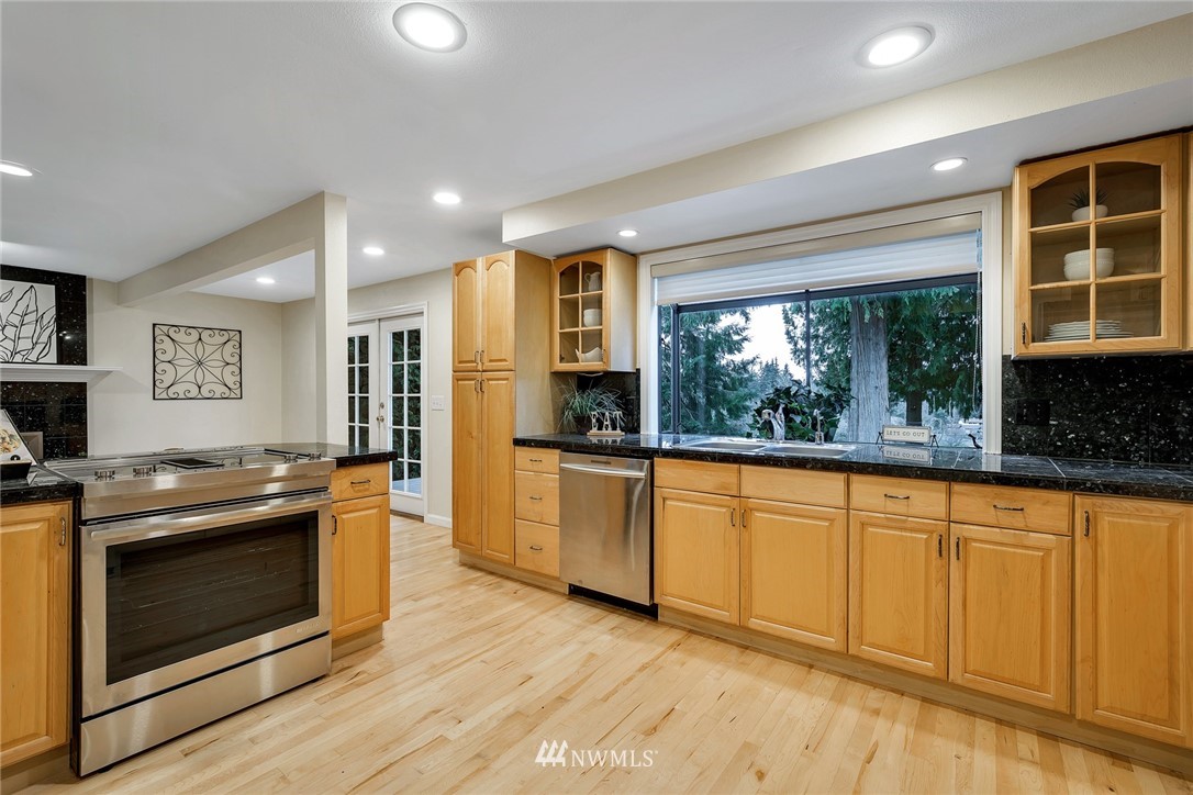 15230 Southeast 175th Place Renton, WA 98058 - Photo 13 of 35 Gallery Image 13
