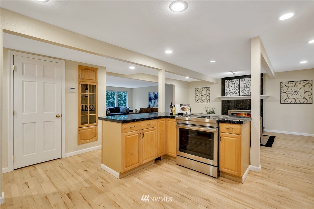 15230 Southeast 175th Place Renton, WA 98058 - Photo 14 of 35 Gallery Image 14
