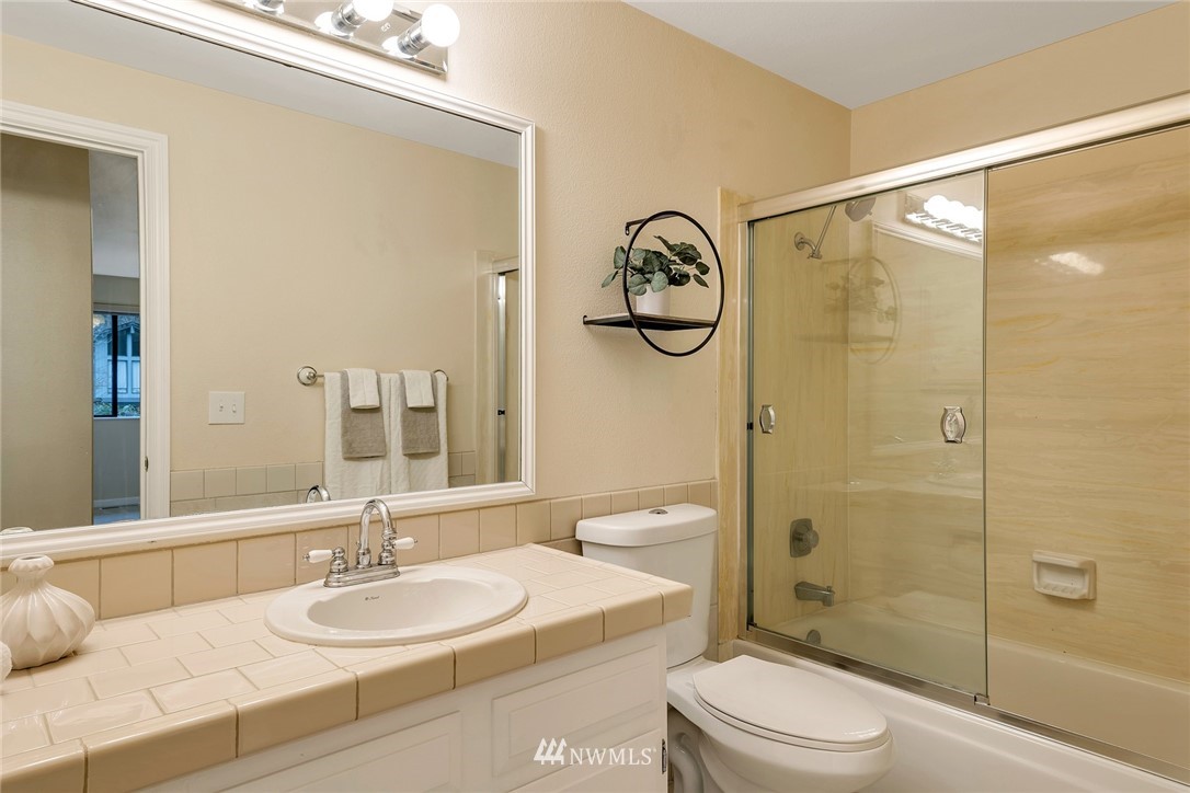 15230 Southeast 175th Place Renton, WA 98058 - Photo 21 of 35 Gallery Image 21