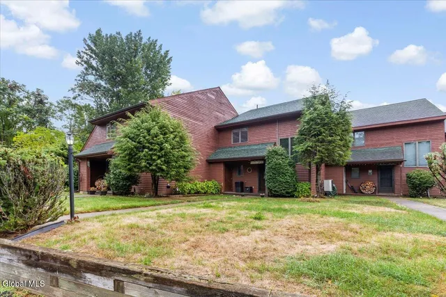 $899,900 | 16 Locust Lane, Unit 3, Hague, NY 12836