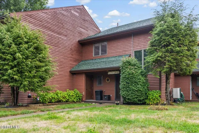 $995,000 | 16 Locust Lane, Unit 3, Hague, NY 12836