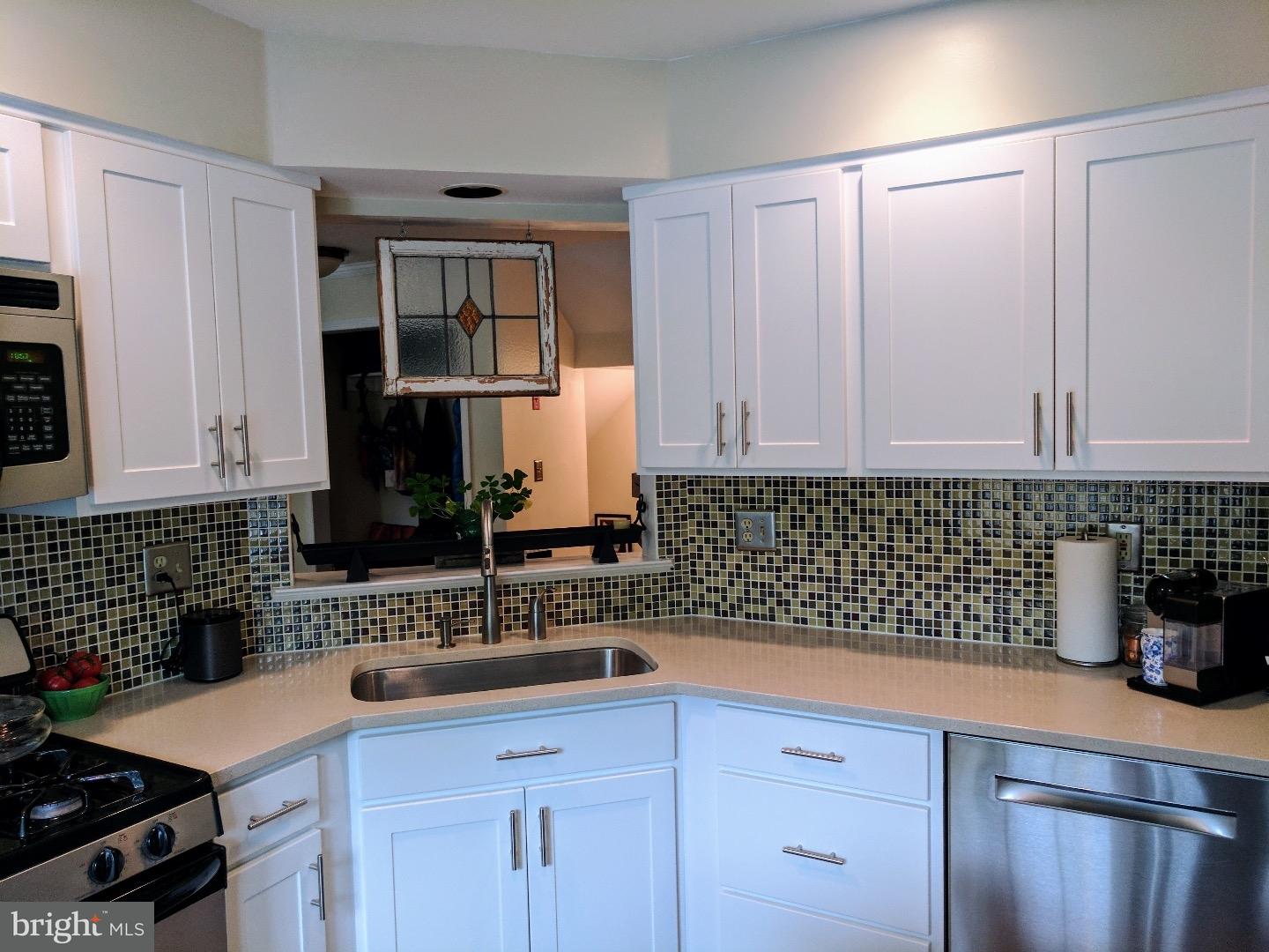512 Brickhouse Road Princeton, NJ 08540 - Photo 6 of 23 Kitchen