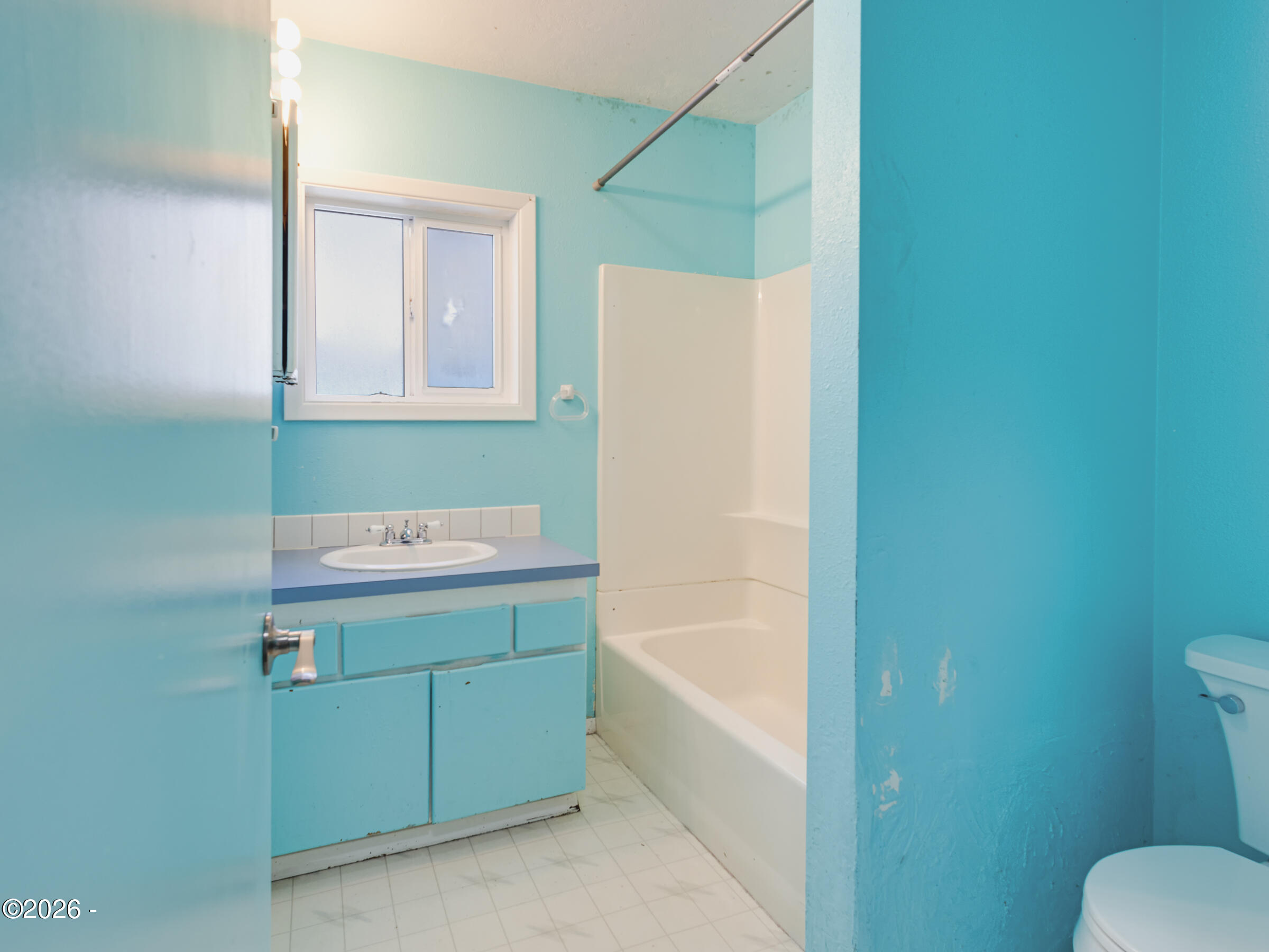 1208 Southwest Division Street Waldport, OR 97394 - Photo 27 of 45 Lower Level Bathroom