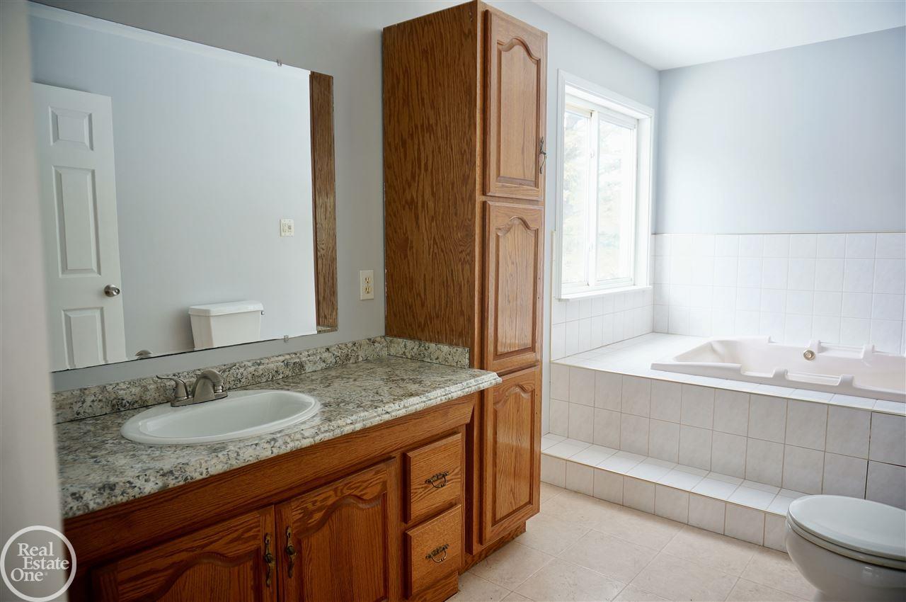 2839 Flint River Road Lapeer, MI 48446 - Photo 21 of 41 Master bath