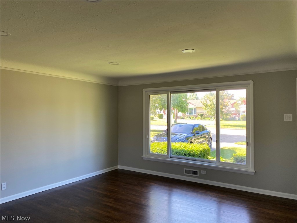 9123 Biddulph Road Brooklyn, OH 44144 - Photo 6 of 25 Gallery Image 6