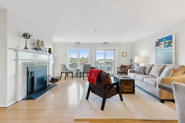 $895,000 | 105 Chandlers Wharf, Unit 105, Portland, ME 04101