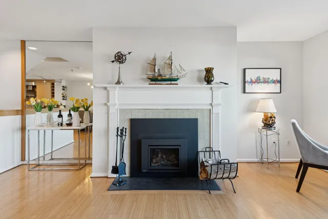 $895,000 | 105 Chandlers Wharf, Unit 105, Portland, ME 04101