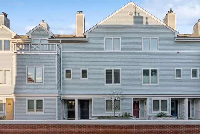 $895,000 | 105 Chandlers Wharf, Unit 105, Portland, ME 04101