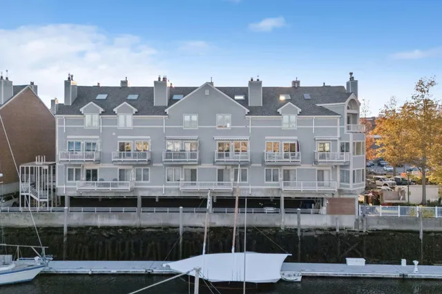 $895,000 | 105 Chandlers Wharf, Unit 105, Portland, ME 04101
