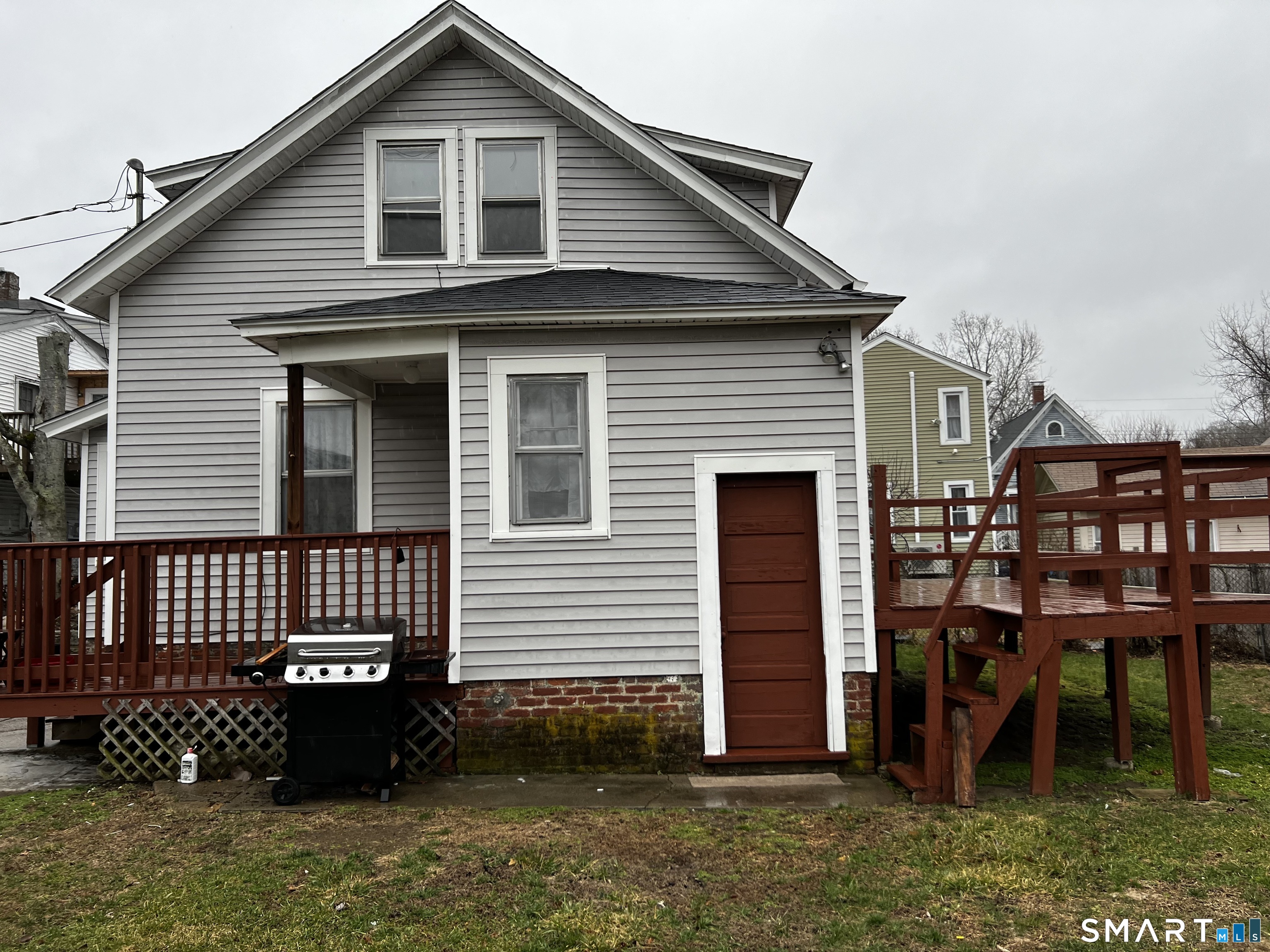 456 East Main Street Norwich, CT 06360 - Photo 2 of 23 a front view of a house with balcony