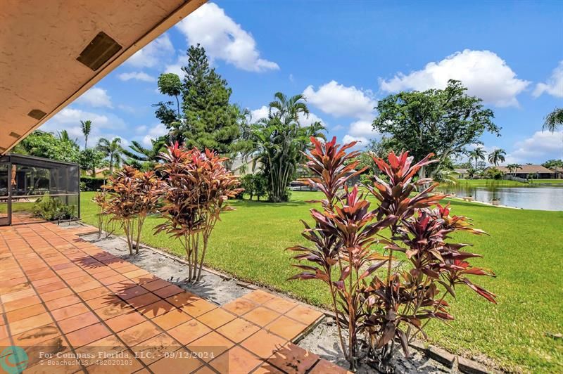 9477 Burlington Place Boca Raton, FL 33434 - Photo 4 of 40