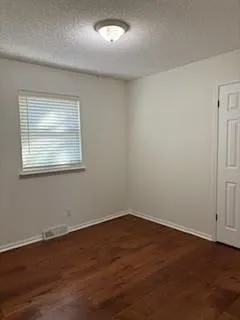 $2,800 | 10300 West 48th Street, Shawnee, KS 66203