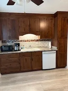 $2,800 | 10300 West 48th Street, Shawnee, KS 66203