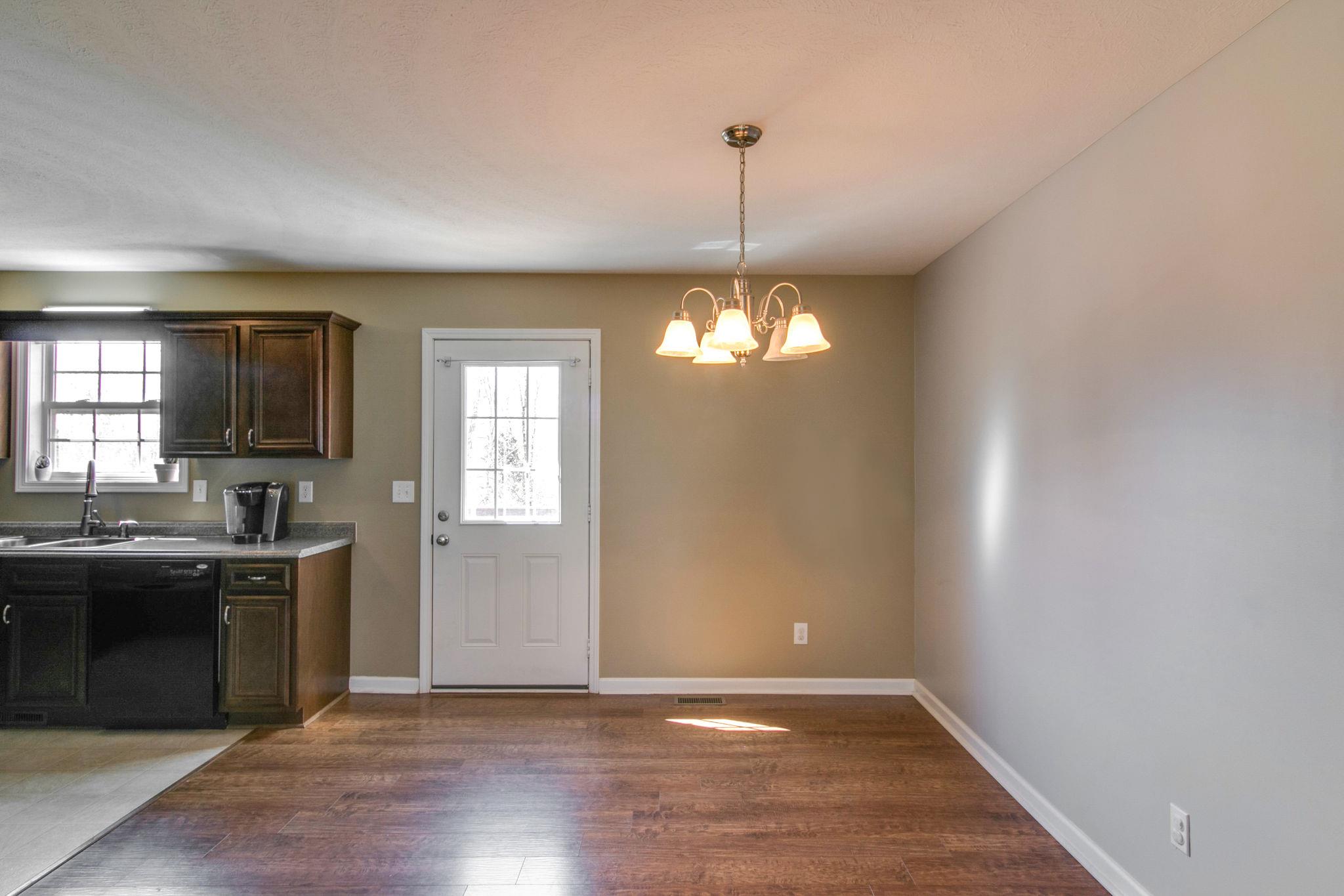 346 Wynns Ferry Road Dover, TN 37058 - Photo 6 of 27 Dining area