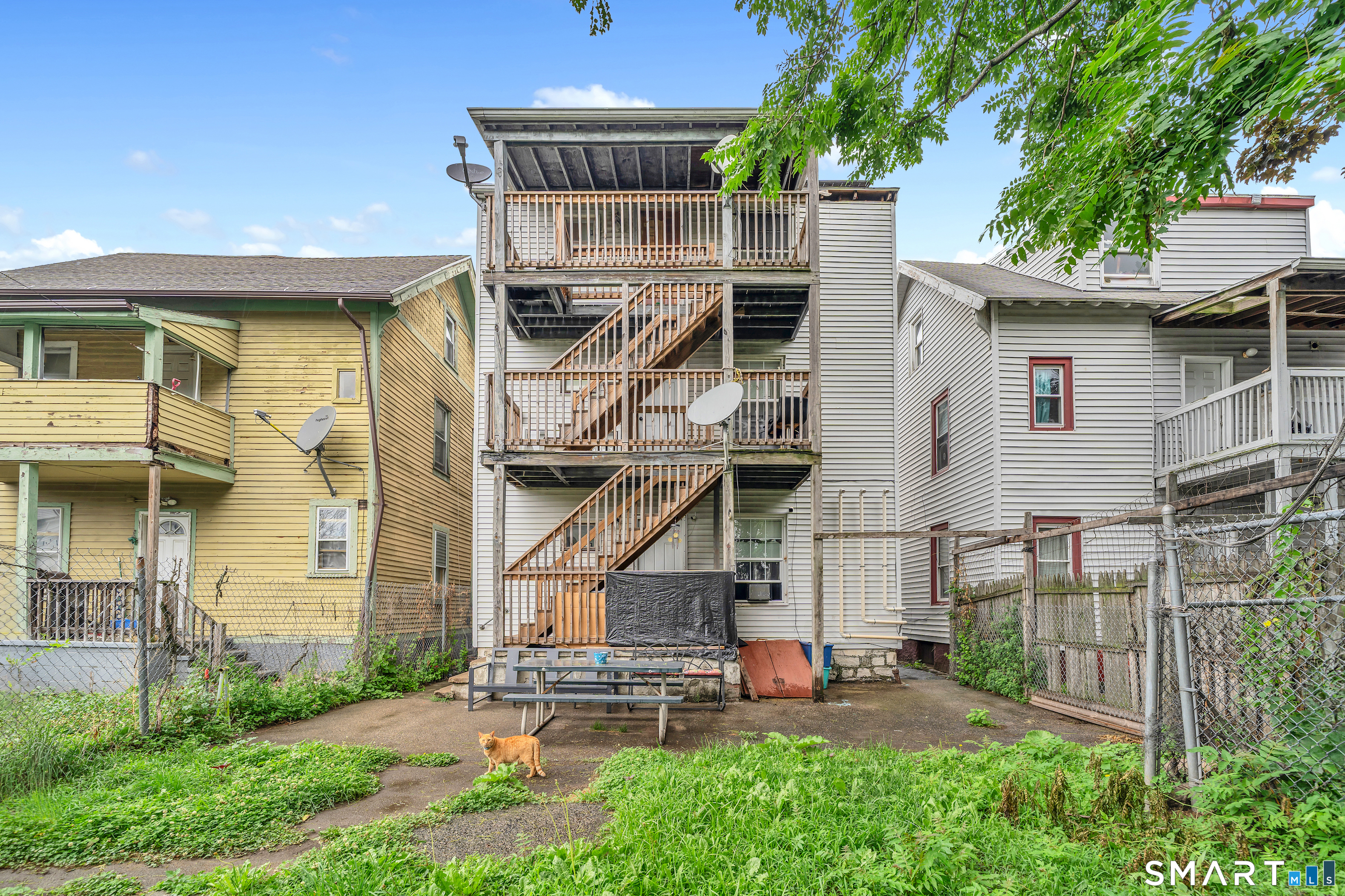 644-646 Maple Street Bridgeport, CT 06608 - Photo 32 of 40