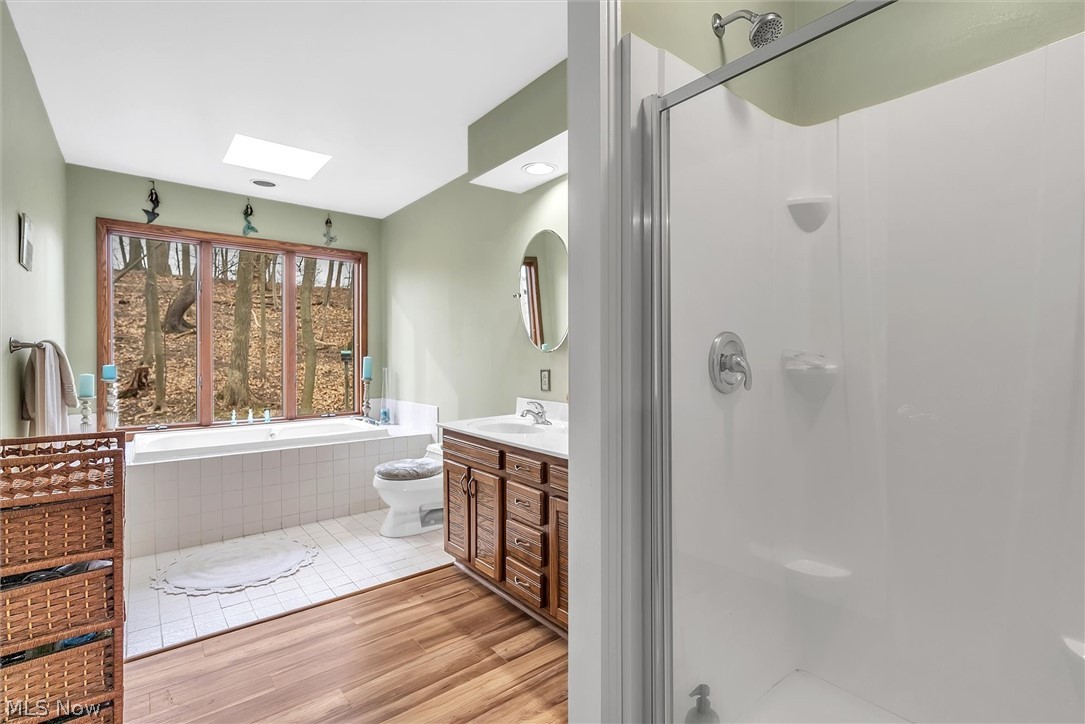 38140 Ridge Road Willoughby, OH 44094 - Photo 25 of 35 Main Bathroom