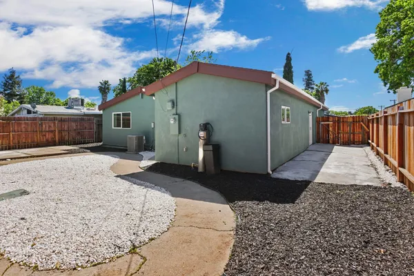 $430,000 | 3893 32nd Avenue, Sacramento, CA 95824