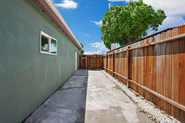 $430,000 | 3893 32nd Avenue, Sacramento, CA 95824