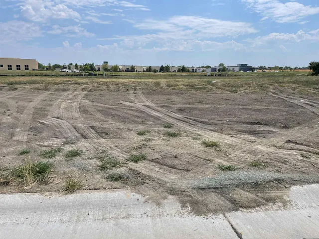 $47,000 | 1207 West Lakeway Court, Andover, KS 67002