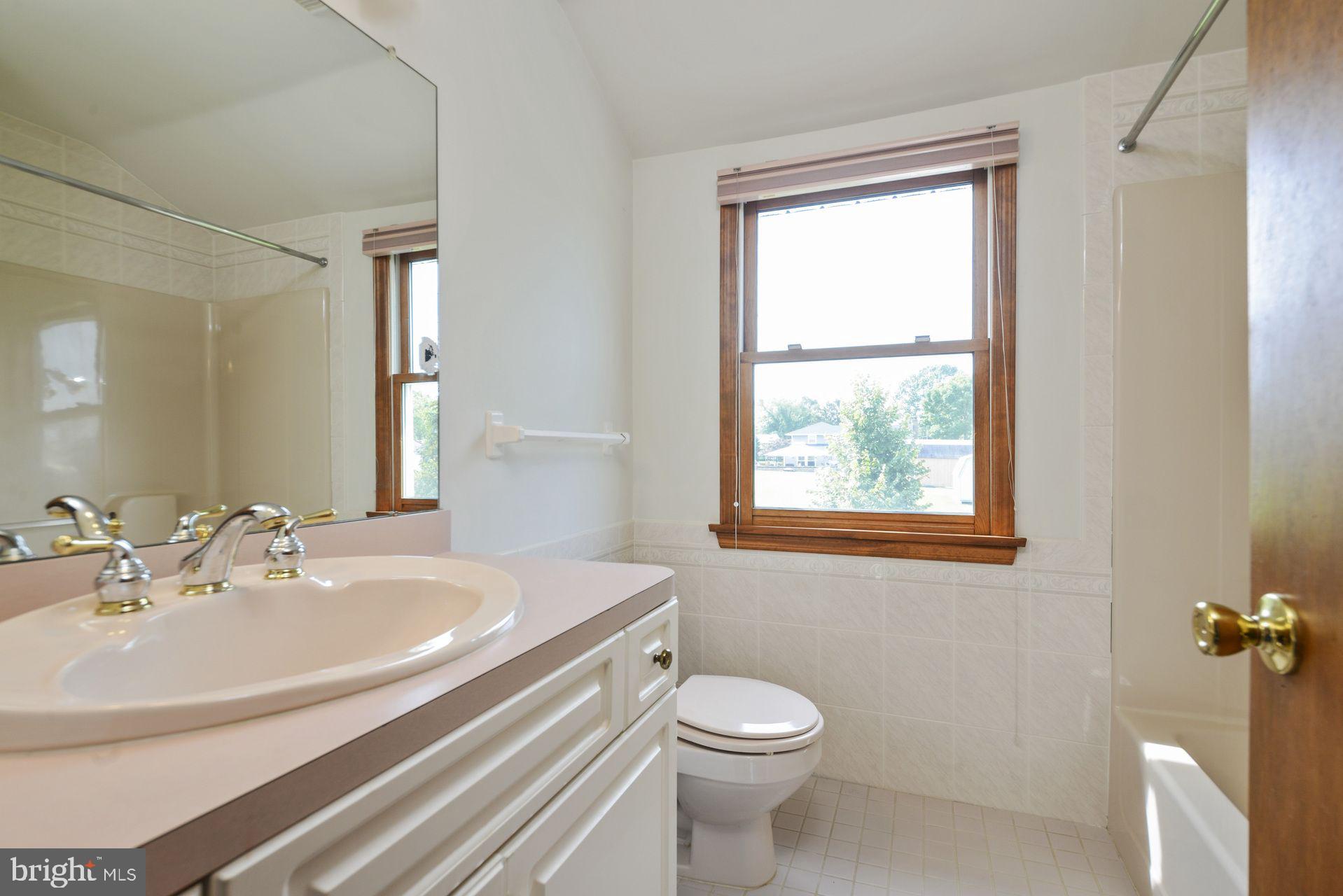 802 Hilltop Road Cinnaminson, NJ 08077 - Photo 26 of 31 Gallery Image 26