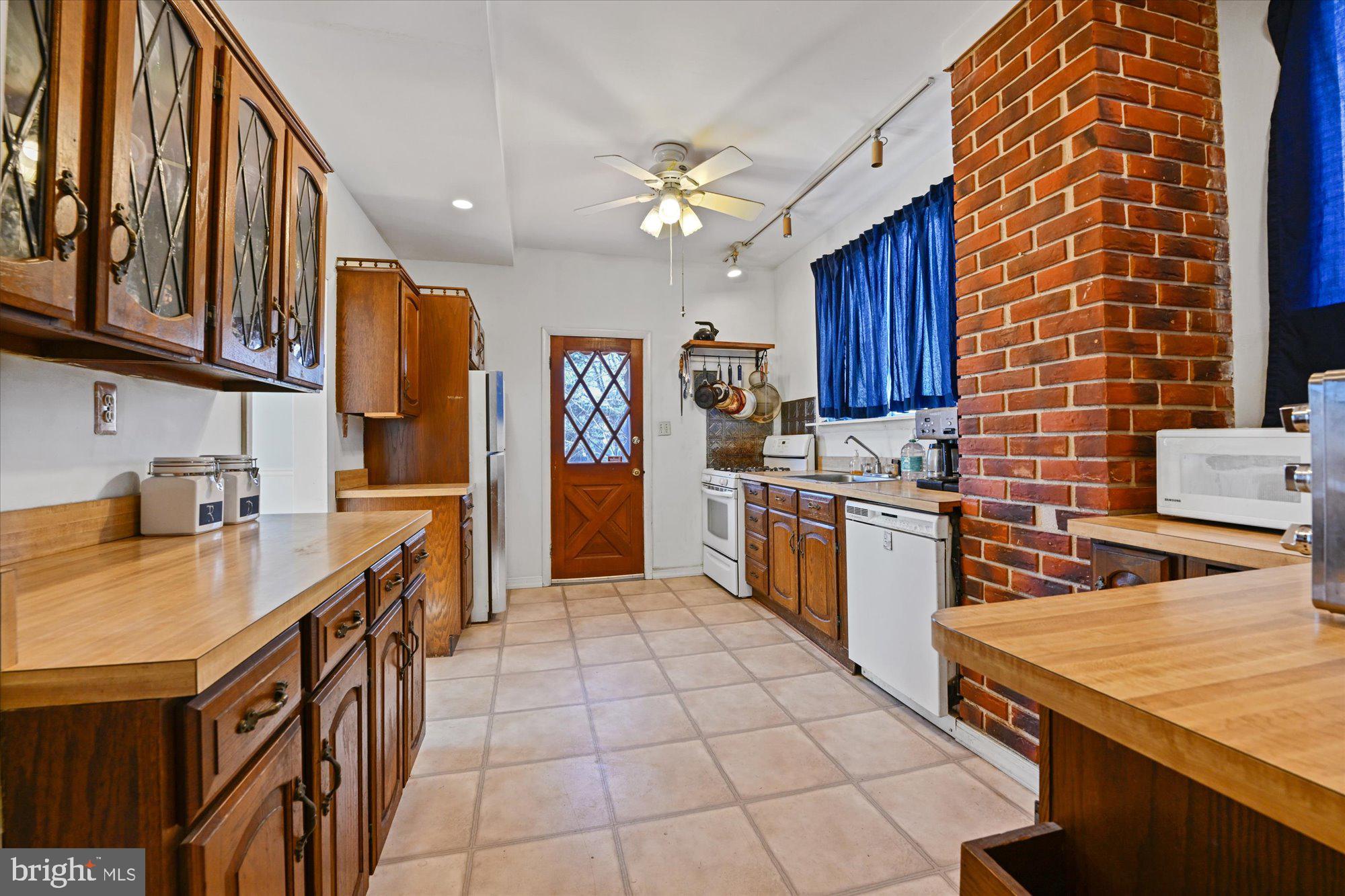 3105 Willoughby Road Baltimore, MD 21234 - Photo 7 of 26 Gallery Image 7