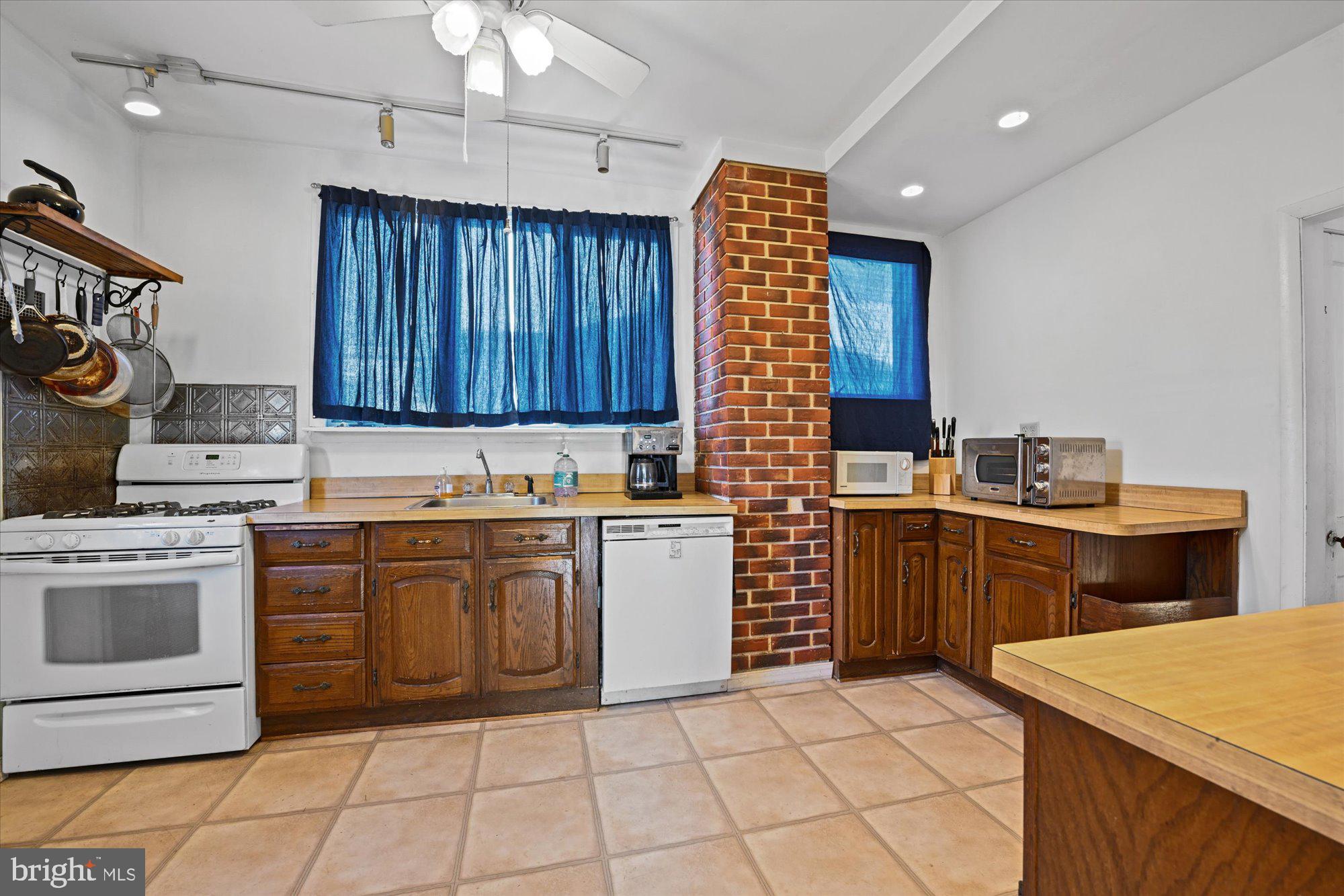 3105 Willoughby Road Baltimore, MD 21234 - Photo 8 of 26 Gallery Image 8