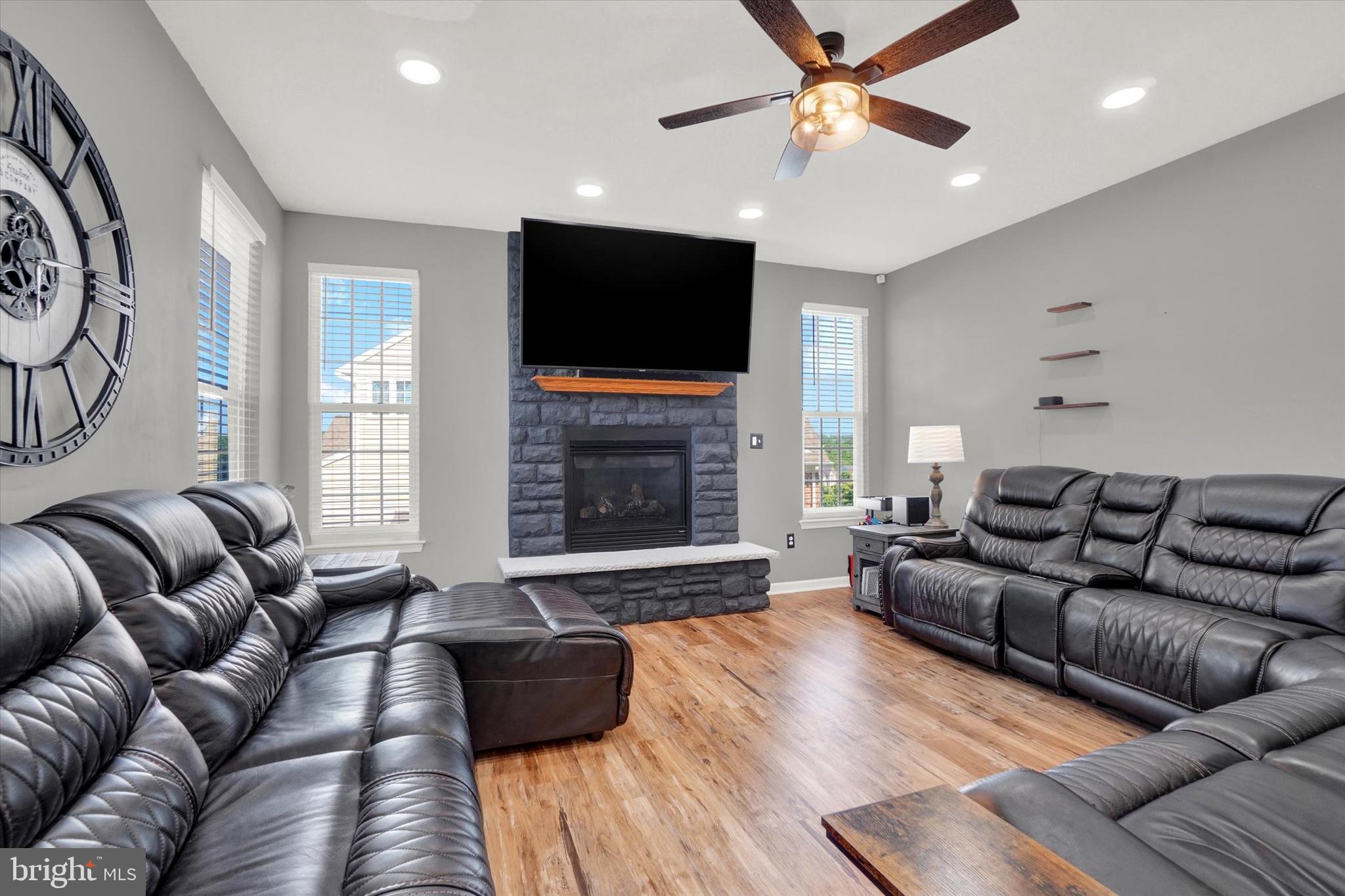 2542 Codorus Lane Spring Grove, PA 17362 - Photo 9 of 31 Gallery Image 9
