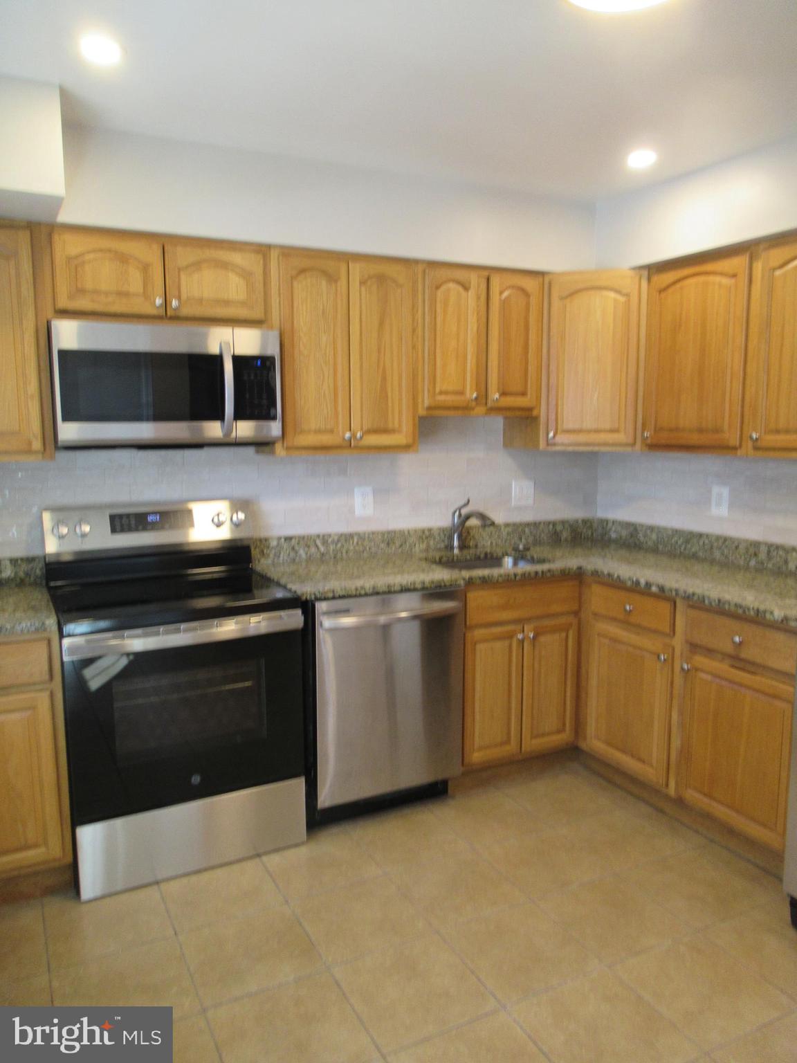 4516 Airlie Way Annandale, VA 22003 - Photo 4 of 30 Kitchen