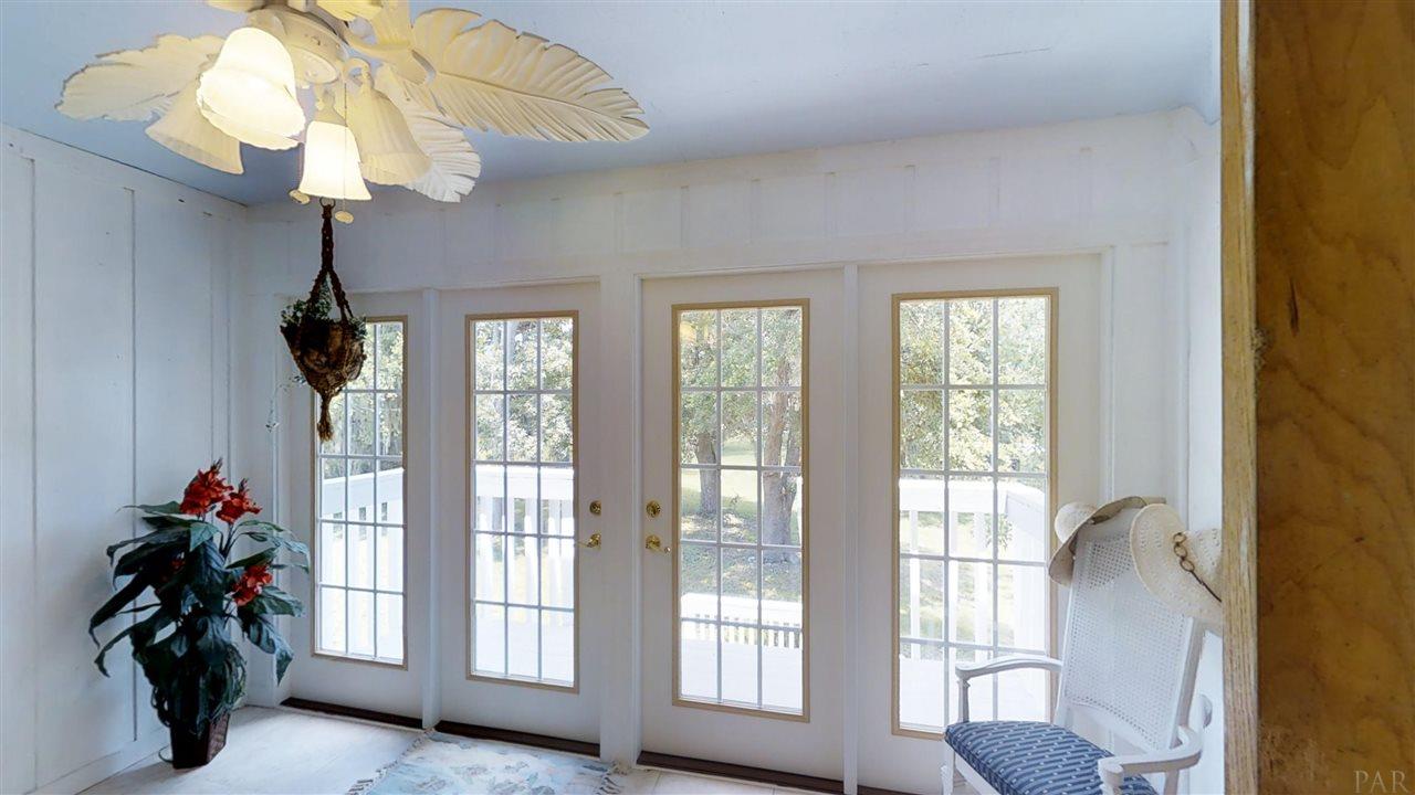 341 Garcon Point Road Milton, FL 32583 - Photo 19 of 37 Gallery Image 19