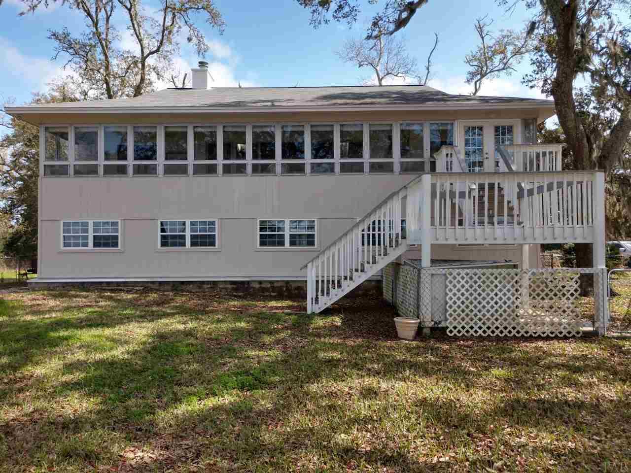 341 Garcon Point Road Milton, FL 32583 - Photo 3 of 37 Gallery Image 3