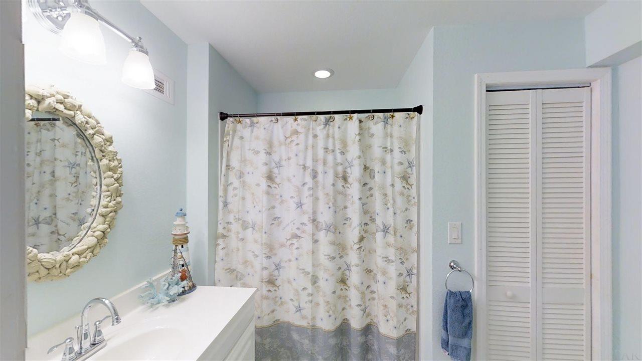 341 Garcon Point Road Milton, FL 32583 - Photo 7 of 37 Gallery Image 7