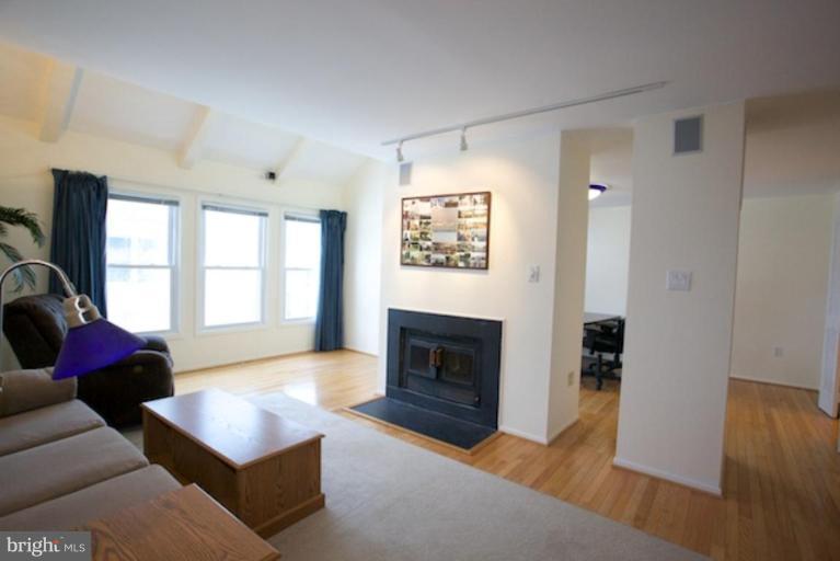 11174 Glade Drive Reston, VA 20191 - Photo 19 of 27 Living Room #2