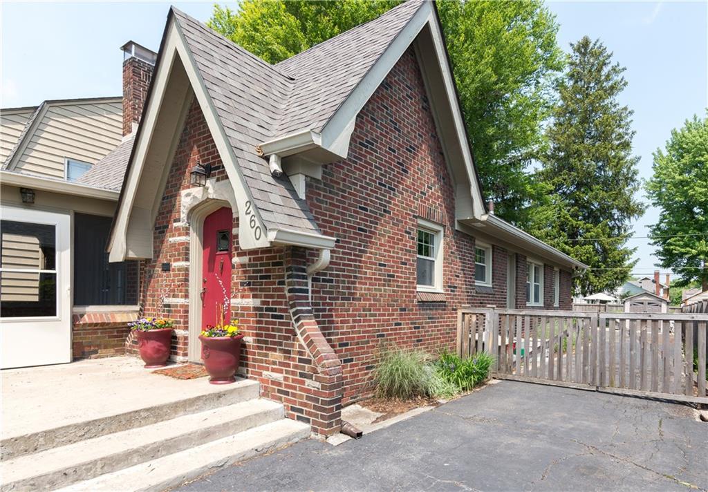260 Berkley Road Indianapolis, IN 46208 - Photo 4 of 35 Gallery Image 4