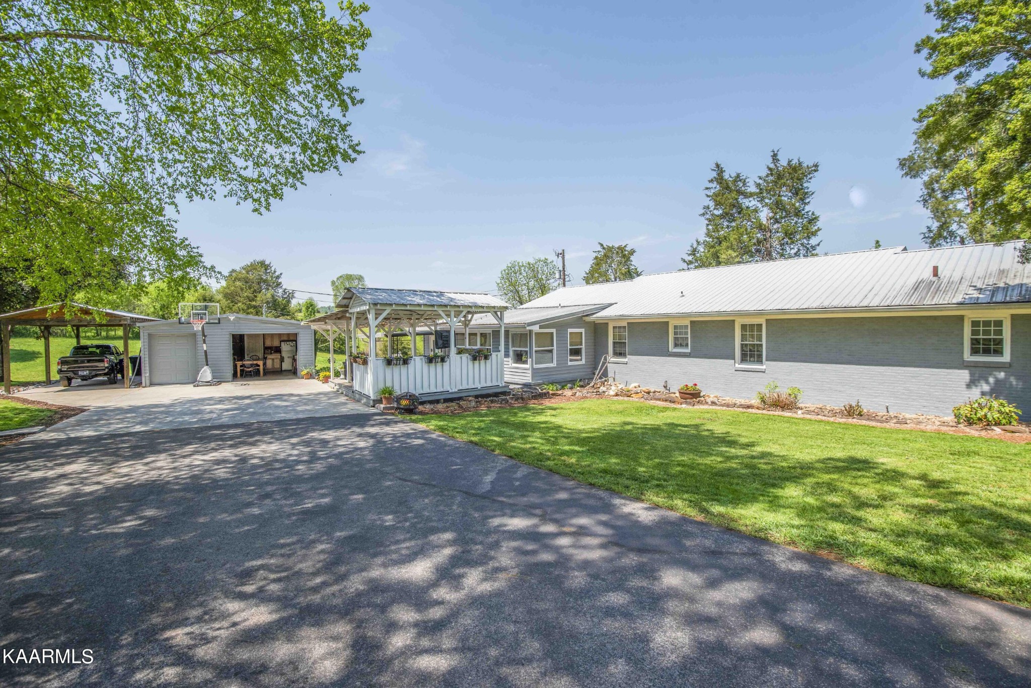 7615 Meadow Road West Greenback, TN 37742 - Photo 23 of 60 Gallery Image 23